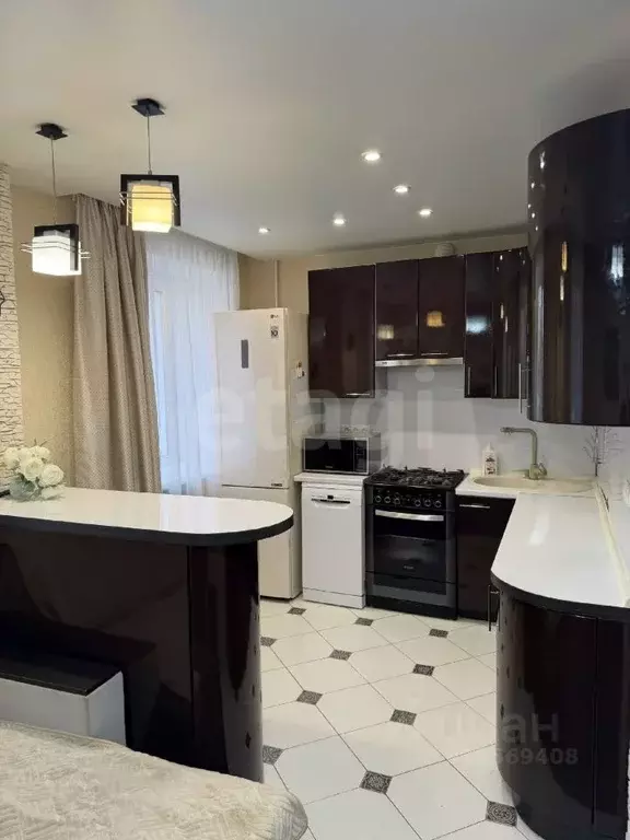 3-к кв. Владимирская область, Муром ул. Энгельса, 19 (59.7 м) - Фото 0