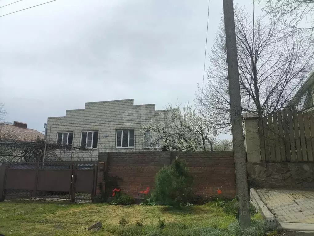 Дом в Ростовская область, Аксай ул. Ермака (345 м) - Фото 1