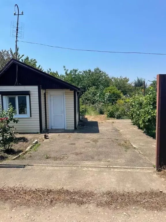 Дом в Краснодарский край, Краснодар пос. Лазурный, ул. Красная (45 м) - Фото 0