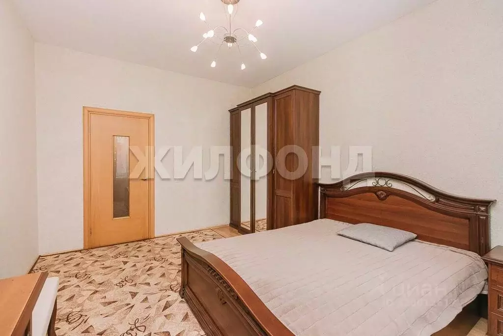 4-к кв. Новосибирская область, Новосибирск ул. Семьи Шамшиных, 18/1 ... - Фото 2