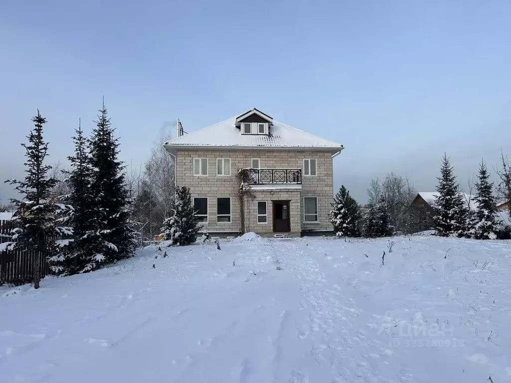 Дом в Пермский край, Пермь ул. Борцов Революции (250 м) - Фото 1