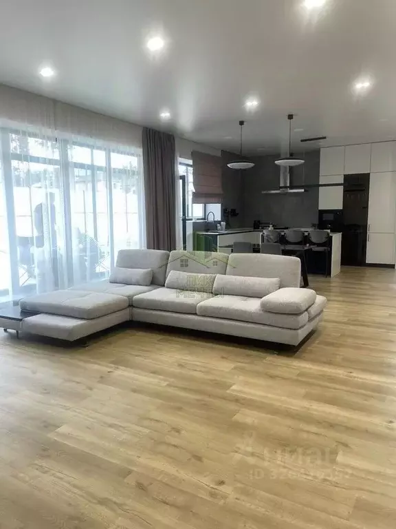 Дом в Бурятия, Улан-Удэ пос. Светлый, ул. Живописная (188 м) - Фото 1