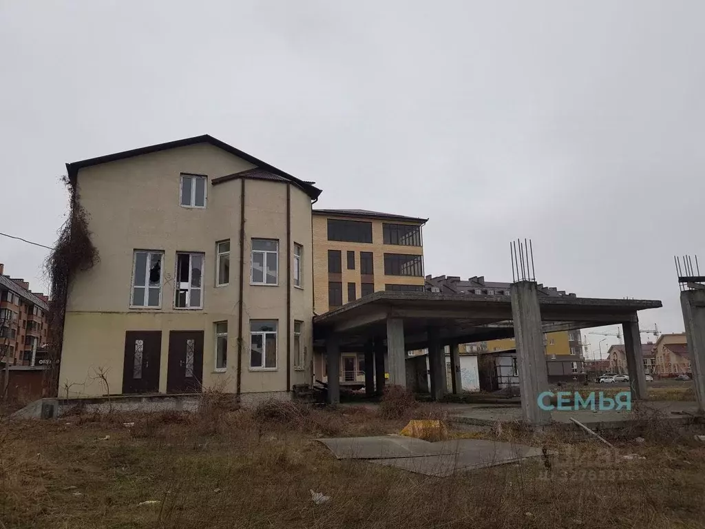 Помещение свободного назначения в Северная Осетия, Владикавказ просп. ... - Фото 1