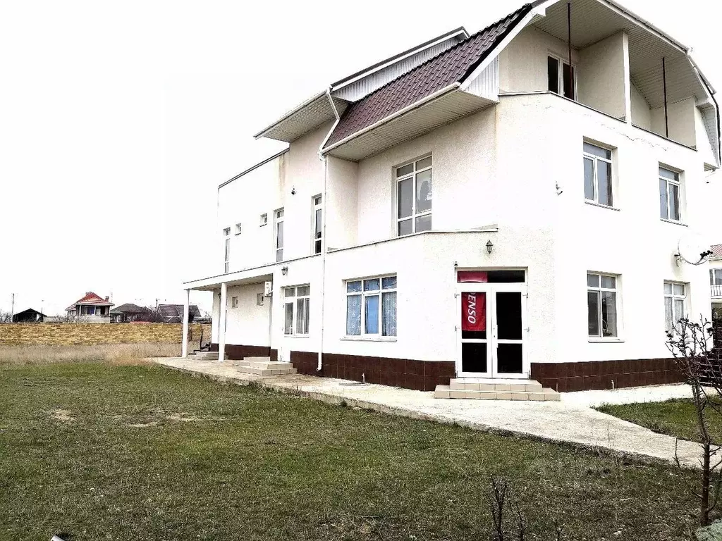 Дом в Крым, Евпатория городской округ, Заозерное пгт ул. Молодежная, ... - Фото 0
