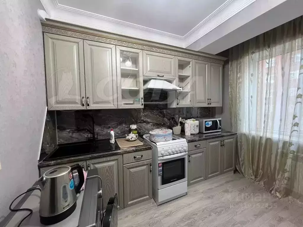 3-к кв. Дагестан, Махачкала ул. Гайдара Гаджиева, 1В (86.0 м) - Фото 1