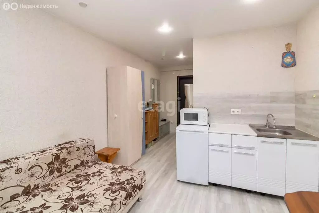 Квартира-студия: Тюмень, улица Энергетиков, 60А (17.3 м) - Фото 1