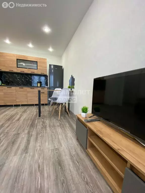 1-комнатная квартира: посёлок городского типа Медведево, улица Дмитрия ... - Фото 1