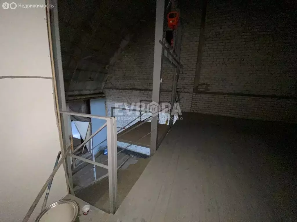 Помещение свободного назначения (350 м) - Фото 1