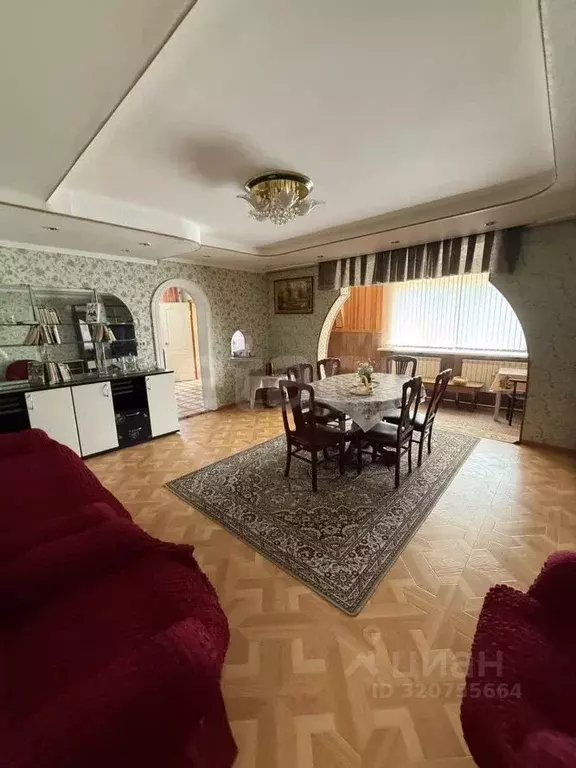 Дом в Сахалинская область, Южно-Сахалинск Брянская ул., 26 (400 м) - Фото 1