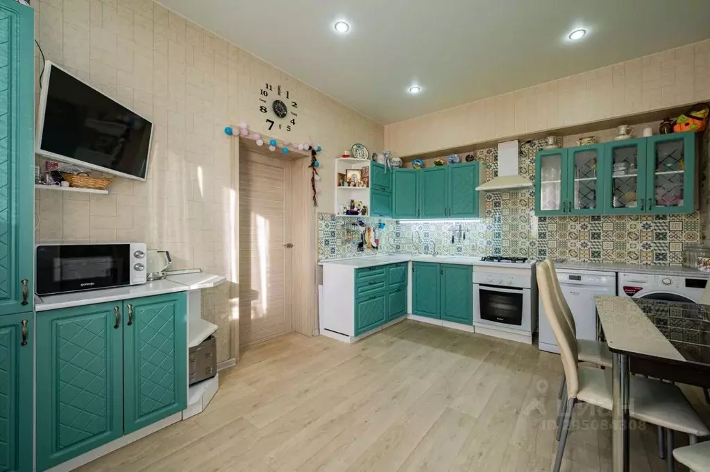 Дом в Свердловская область, Верхняя Пышма ул. Боярских, 21 (225 м) - Фото 1