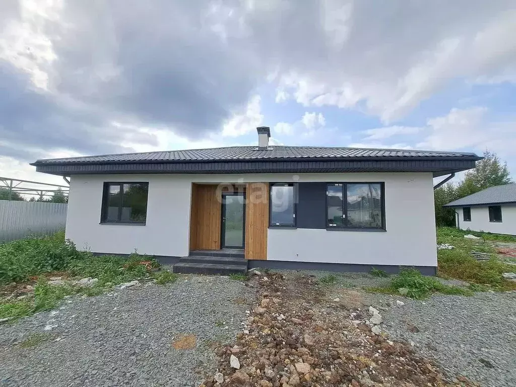 Дом в Свердловская область, Первоуральск муниципальный округ, с. ... - Фото 1