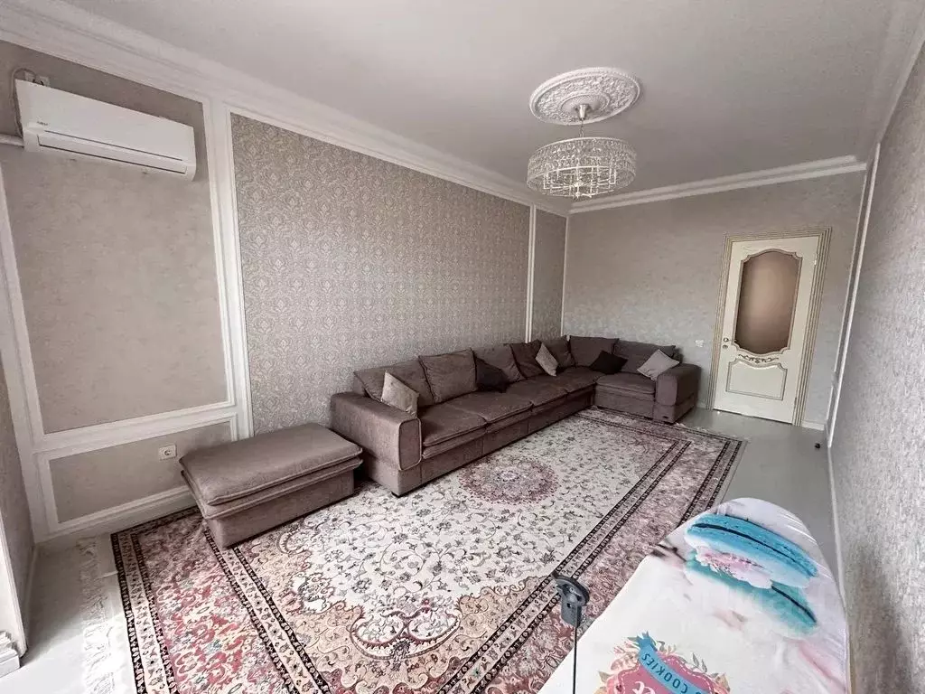 3-к кв. Дагестан, Каспийск ул. Каспийская, 8 (96.0 м) - Фото 1