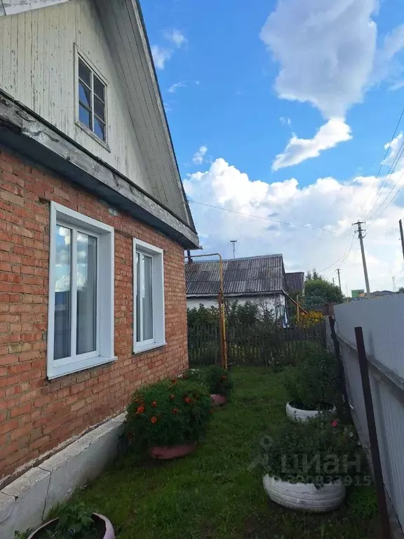 Дом в Омская область, с. Азово ул. Советская (77 м) - Фото 2