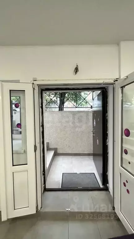 Помещение свободного назначения в Северная Осетия, Владикавказ просп. ... - Фото 1