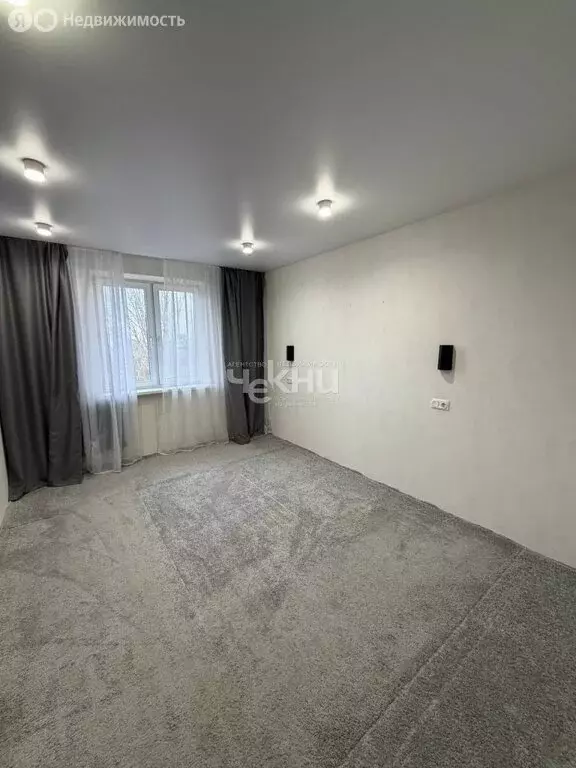 3-комнатная квартира: Нижний Новгород, улица Героя Советского Союза ... - Фото 1