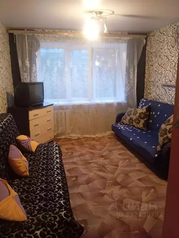 Комната Саратовская область, Саратов ул. Имени В.М. Азина, 39 (18.0 м) - Фото 1