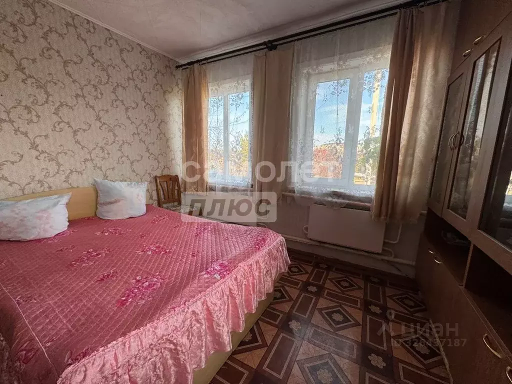 Дом в Свердловская область, Артемовский ул. Коммуны, 32 (85 м) - Фото 1