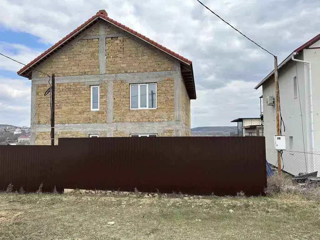 Дом в Севастополь ул. Летчика Канарева, 8 (247 м) - Фото 1