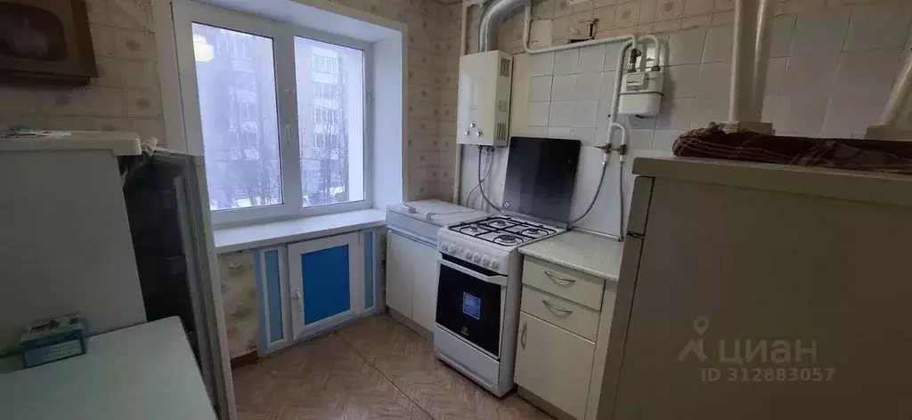 2-к кв. Кировская область, Киров Октябрьский просп., 12 (36.0 м) - Фото 1