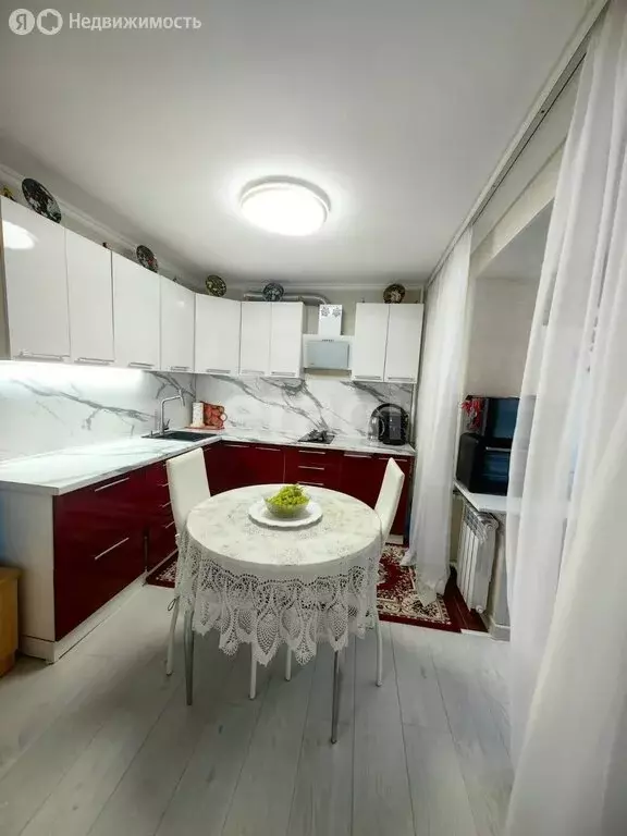3-комнатная квартира: Туапсе, улица Калараша, 16 (64.4 м) - Фото 1