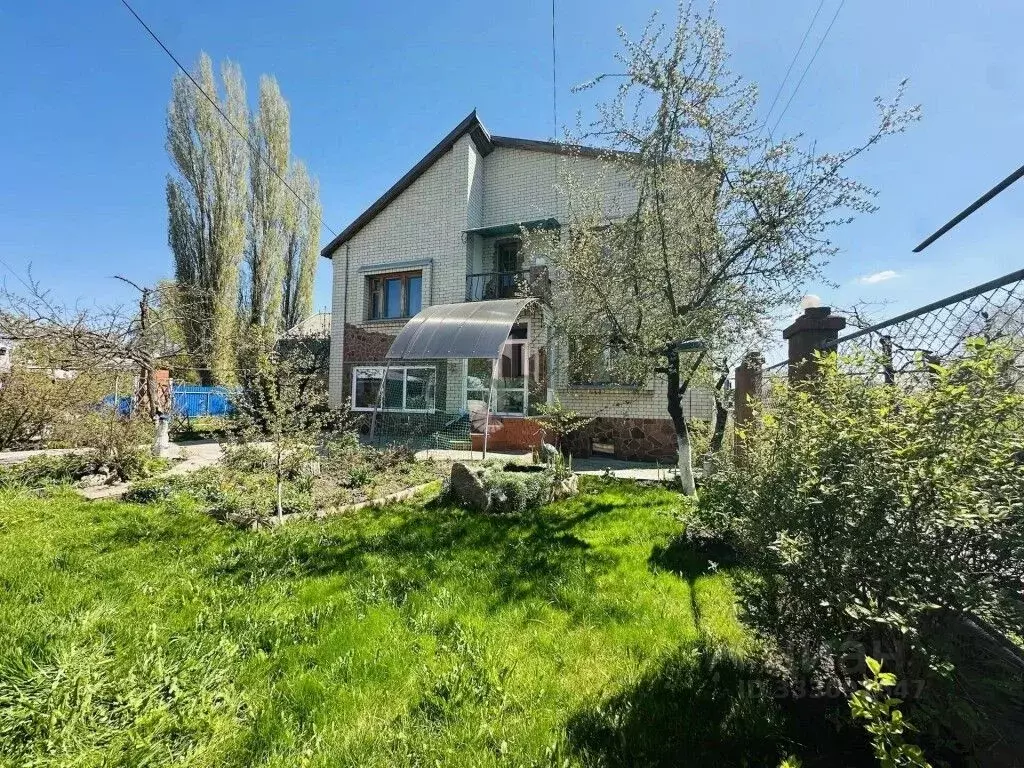Дом в Саратовская область, Энгельс Полиграфическая ул., 23 (240 м) - Фото 1