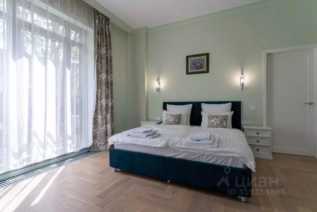 2-к кв. Калининградская область, Калининград ул. Огарева, 3 (90.0 м) - Фото 0