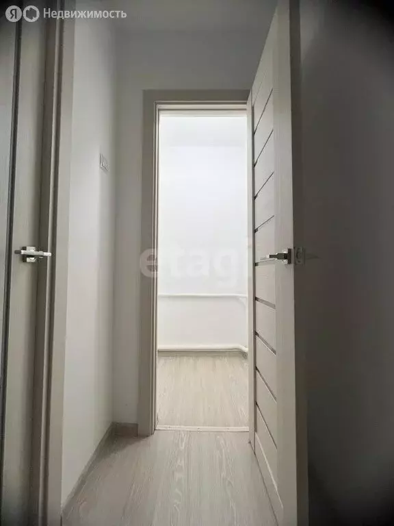 3-комнатная квартира: Карабулак, улица Балкоева, 34 (64.9 м) - Фото 1