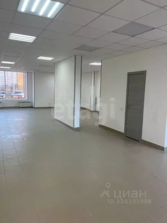 Помещение свободного назначения в Тюменская область, Тюмень ул. ... - Фото 1