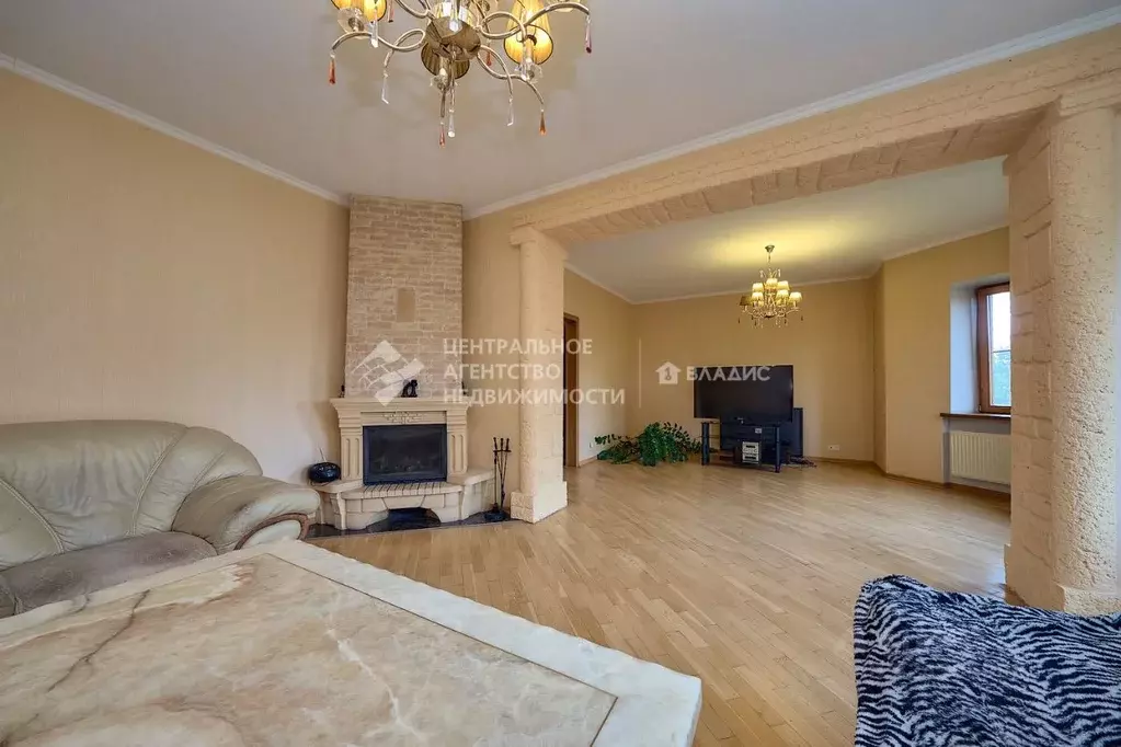 Дом в Рязанская область, Рязань ул. Кремлевский Вал, 7 (350 м) - Фото 1
