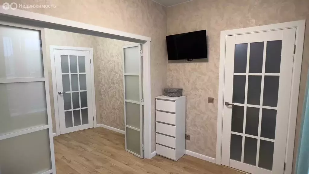 1-комнатная квартира: Великий Новгород, Каберова-Власьевская улица, 82 ... - Фото 1