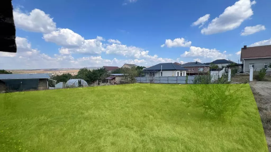 Участок в Крым, Симферопольский район, Добровское с/пос, с. Пионерское ... - Фото 0