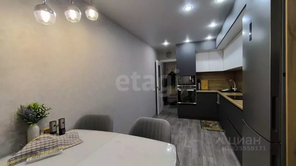 3-к кв. Татарстан, Набережные Челны просп. Яшьлек, 10В (82.6 м) - Фото 1