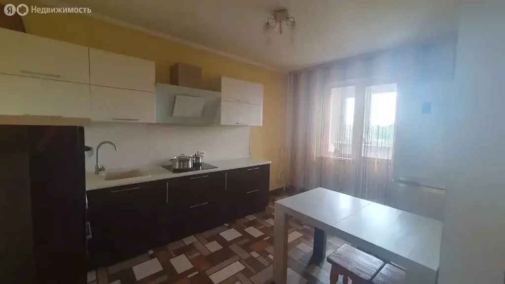 4-комнатная квартира: Мыски, микрорайон Притомский, 17-й квартал, 1 ... - Фото 2
