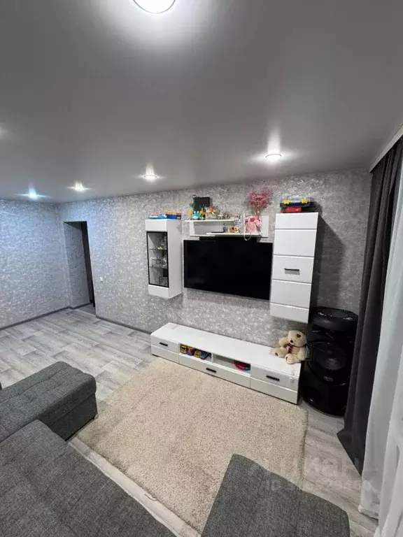 2-к кв. Татарстан, Зеленодольск Столичная ул., 20 (44.5 м) - Фото 0