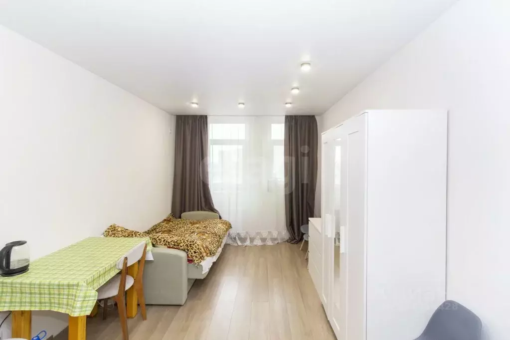 Студия Тюменская область, Тюмень ул. Первооткрывателей, 8 (23.6 м) - Фото 1