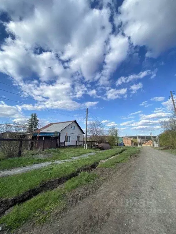 Дом в Свердловская область, Сысертский городской округ, пос. ... - Фото 0