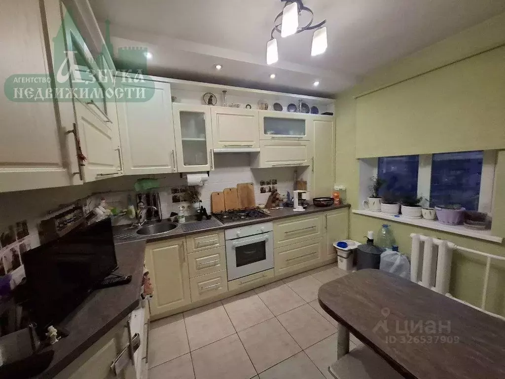 3-к кв. Смоленская область, Смоленск Бородинская ул., 1 (83.1 м) - Фото 1