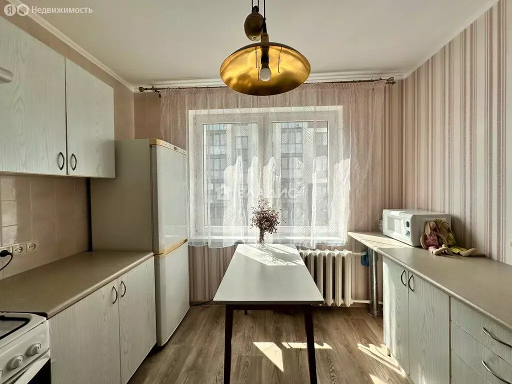 3-комнатная квартира: Калининград, Артиллерийская улица, 35 (67.6 м) - Фото 0