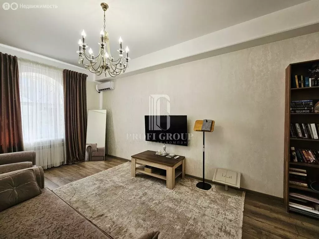 2-комнатная квартира: Махачкала, улица Лаптиева, 20А (74 м) - Фото 1