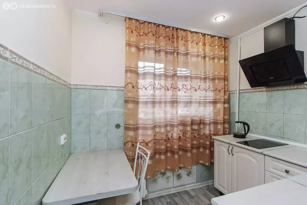 2-комнатная квартира: Тюмень, улица Луначарского, 57 (41 м) - Фото 1