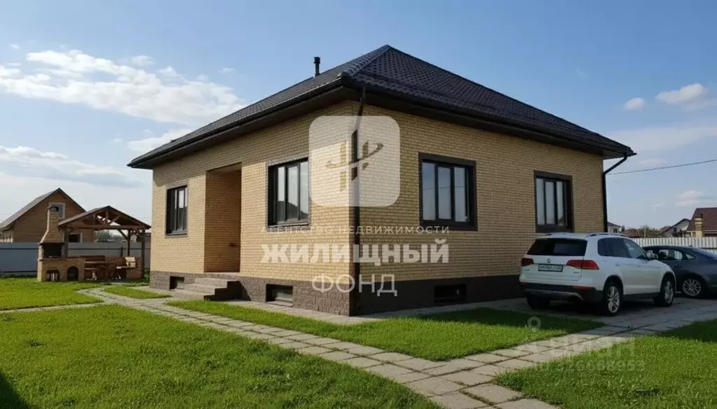 Дом в Саратовская область, Энгельс проезд 4-й Тихорецкий, 21 (226 м) - Фото 0