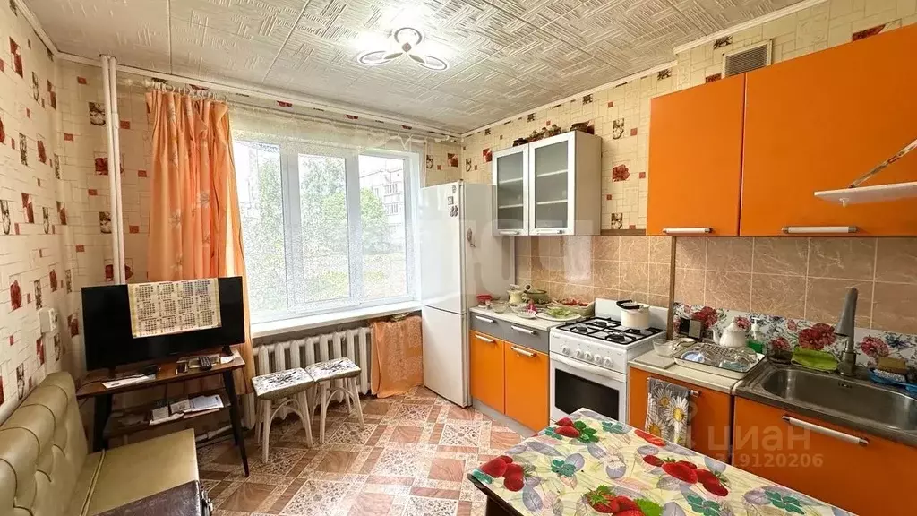 1-к кв. Вологодская область, Сокол Производственная ул., 56 (34.0 м) - Фото 0