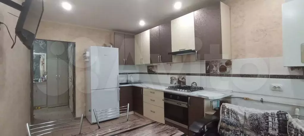 1-к. квартира, 42 м, 2/5 эт. - Фото 0