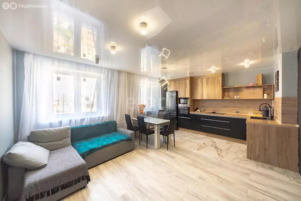 3-комнатная квартира: Тюмень, улица Пермякова, 79 (86.8 м) - Фото 0