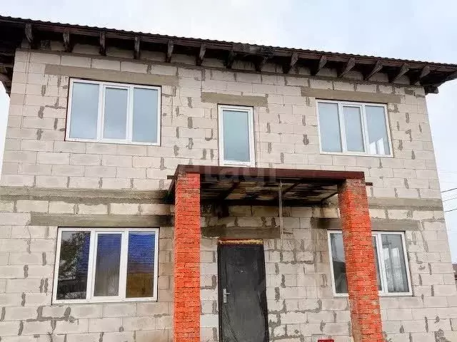 Дом в Калужская область, Жуковский муниципальный округ, Белоусово ... - Фото 1