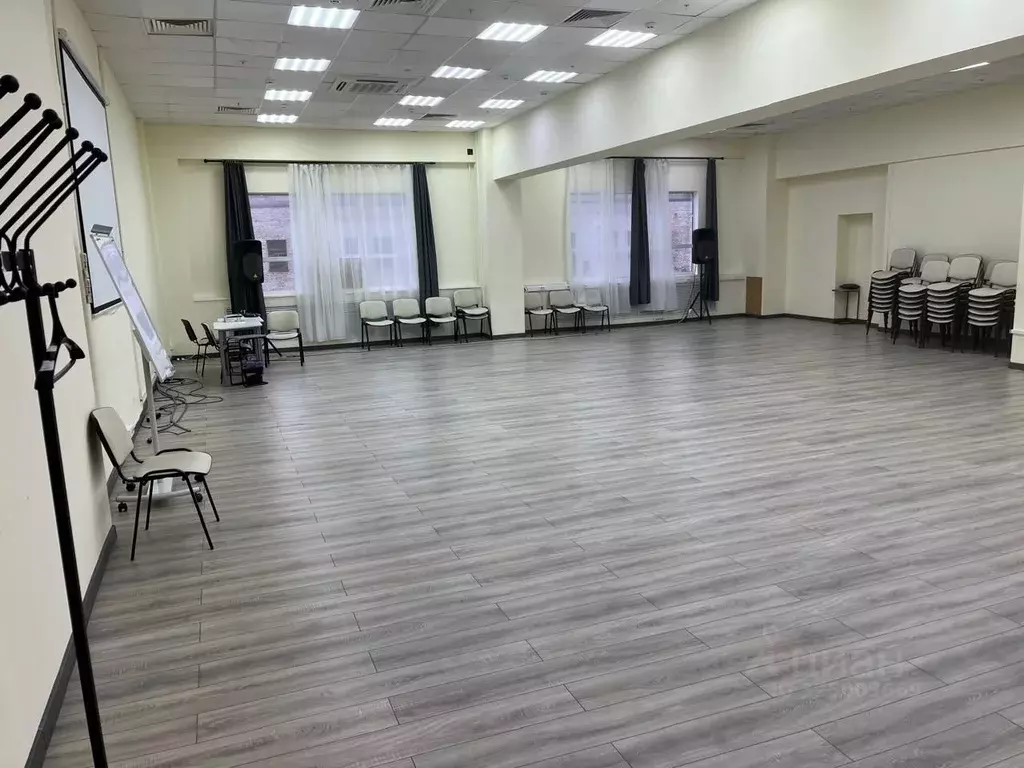 Помещение свободного назначения в Москва ул. Мастеркова, 4 (290 м) - Фото 1