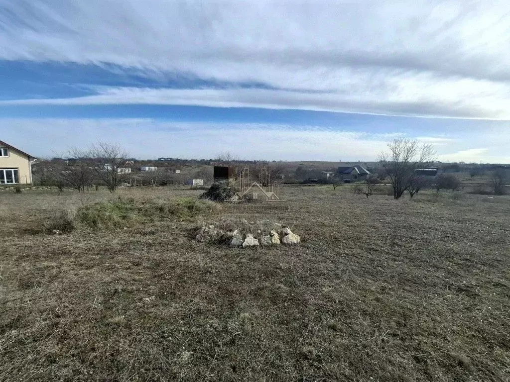 Участок в Крым, Симферопольский район, с. Урожайное  (12.0 сот.) - Фото 2