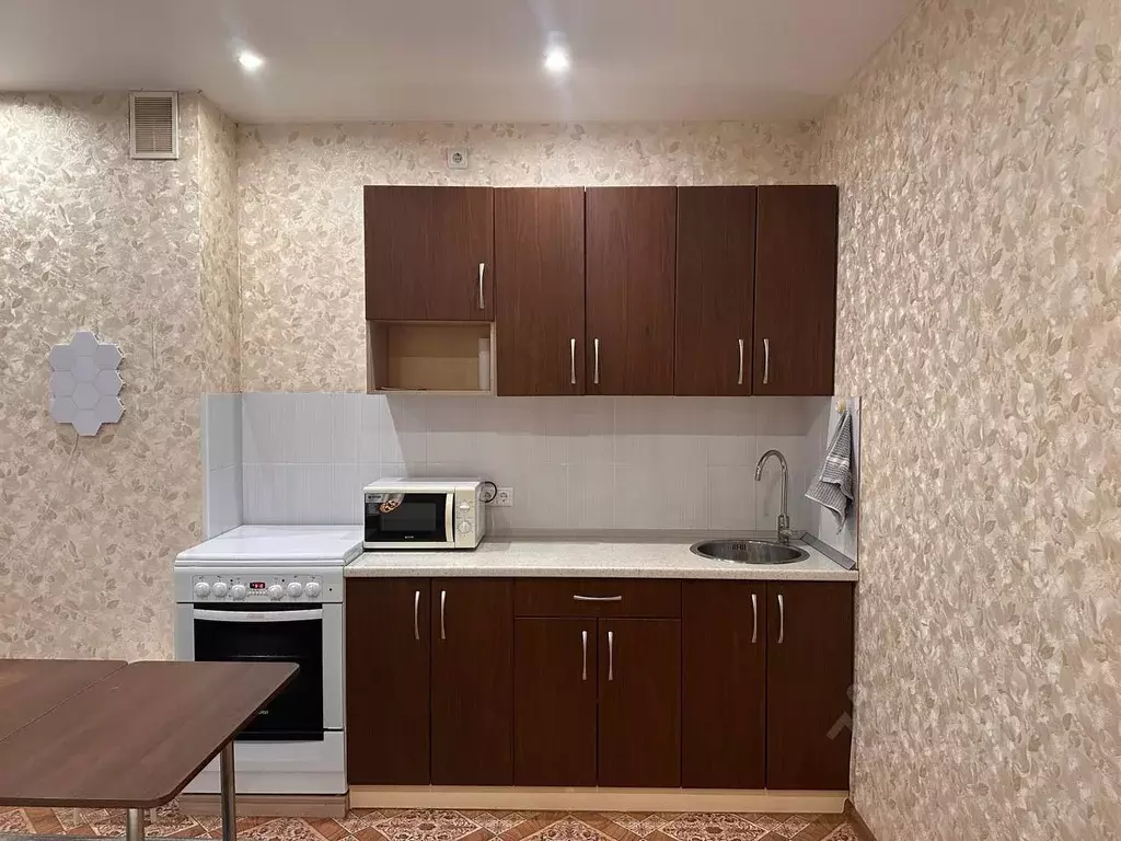 1-к кв. Омская область, Омск ул. Ватутина, 18 (44.5 м) - Фото 2