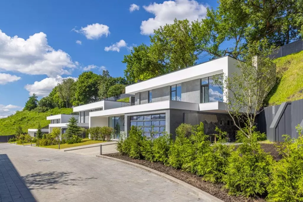 Коттедж в Московская область, Одинцовский городской округ, д. ... - Фото 1