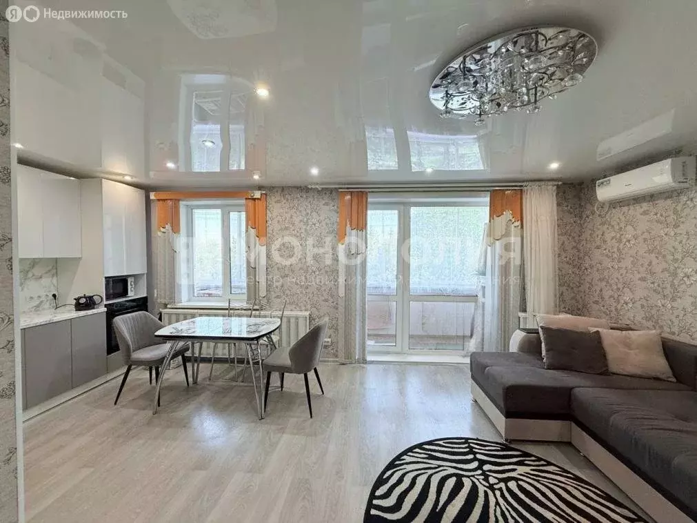 2-комнатная квартира: Серышево, улица Попова, 8 (83.1 м) - Фото 0